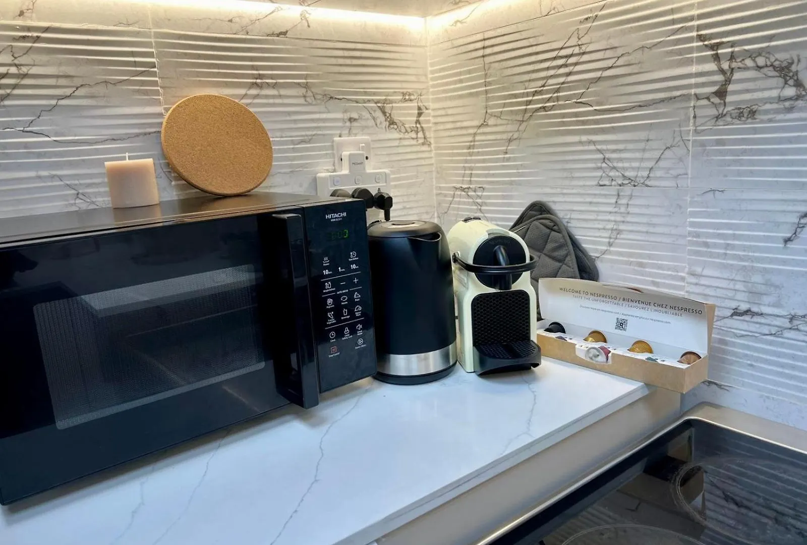 Stylish 1 Bedroom Canal View, Near Beach And Metro Station Dubai